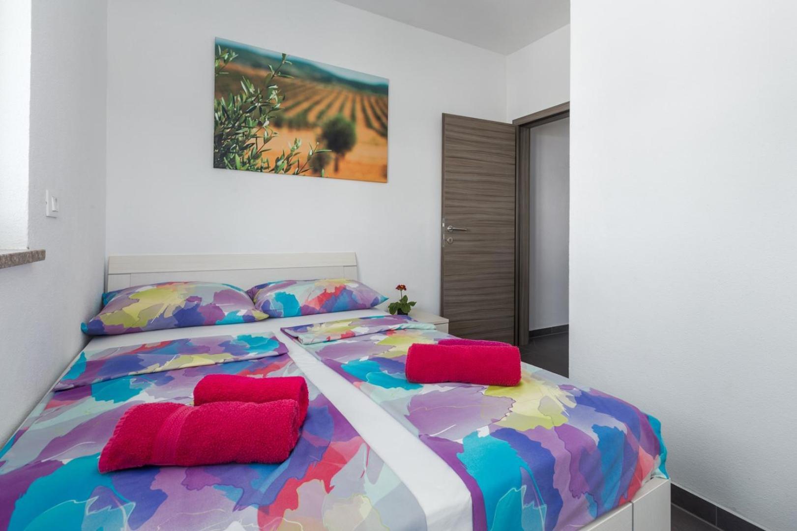 Villa Vita Apartments & Studios With Common Pool Valbandon Екстериор снимка