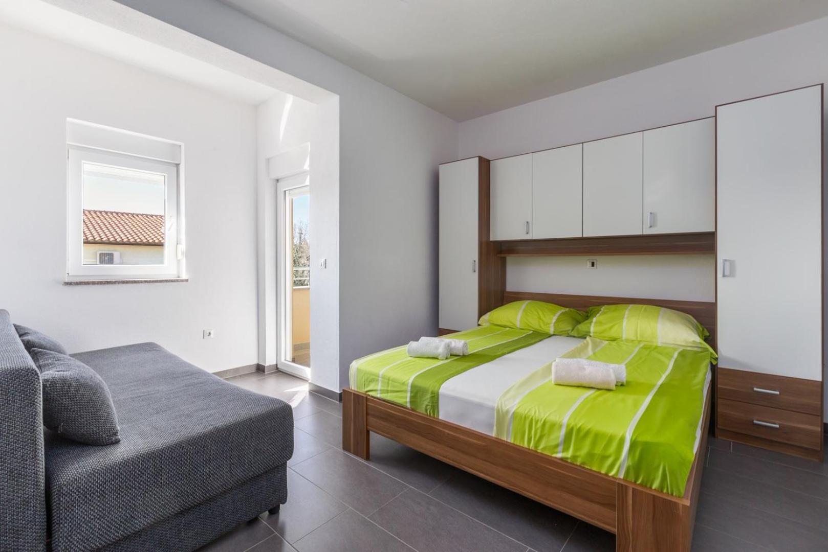 Villa Vita Apartments & Studios With Common Pool Valbandon Екстериор снимка
