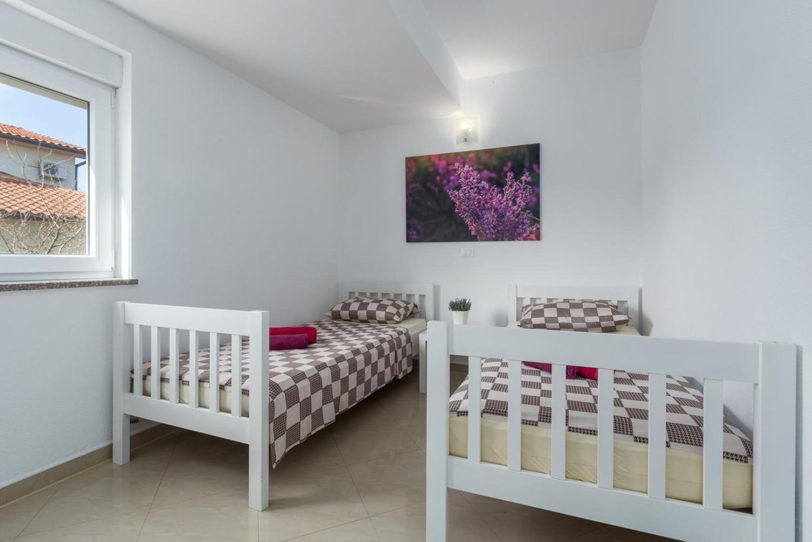 Villa Vita Apartments & Studios With Common Pool Valbandon Екстериор снимка